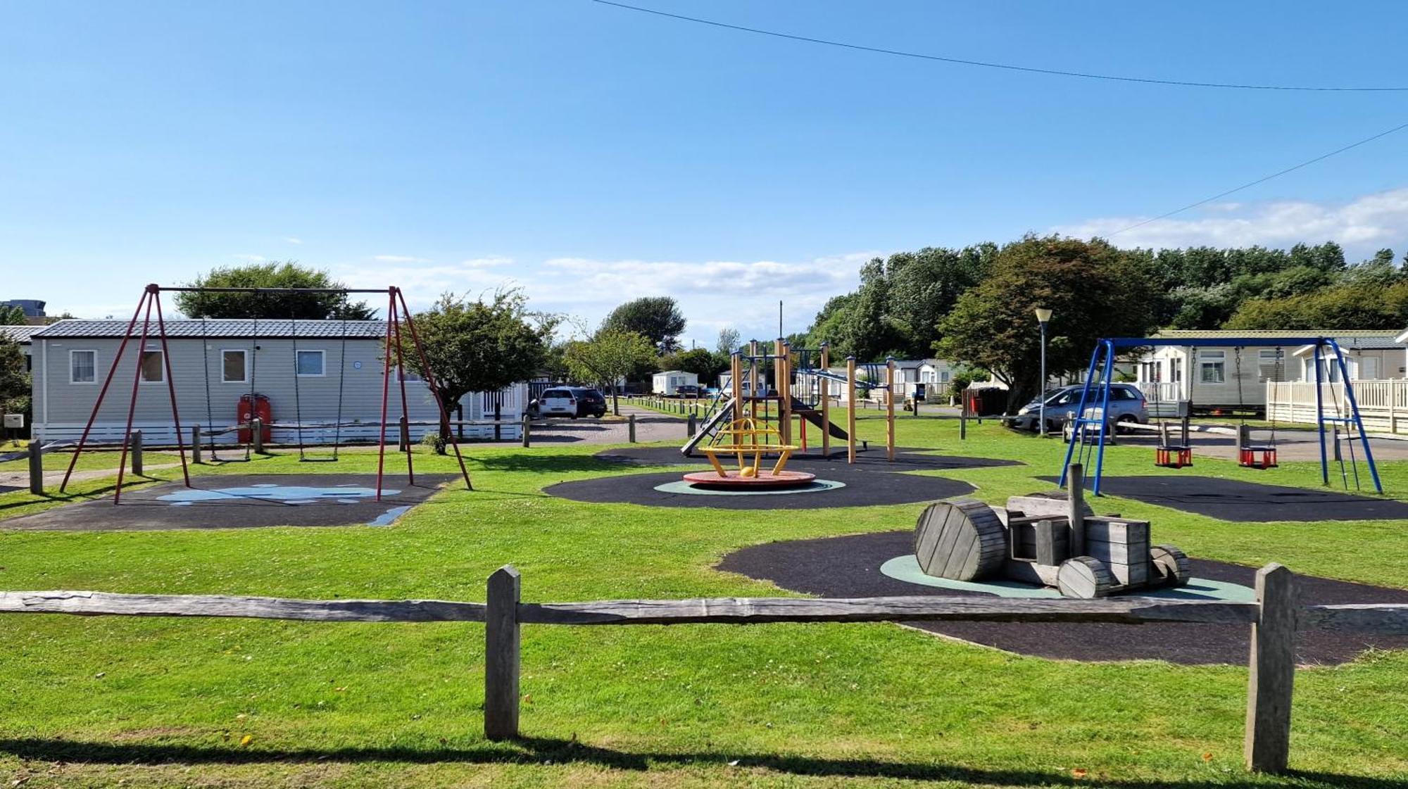 Brookside West Sands Holiday Park Seal Bay Selsey Luaran gambar